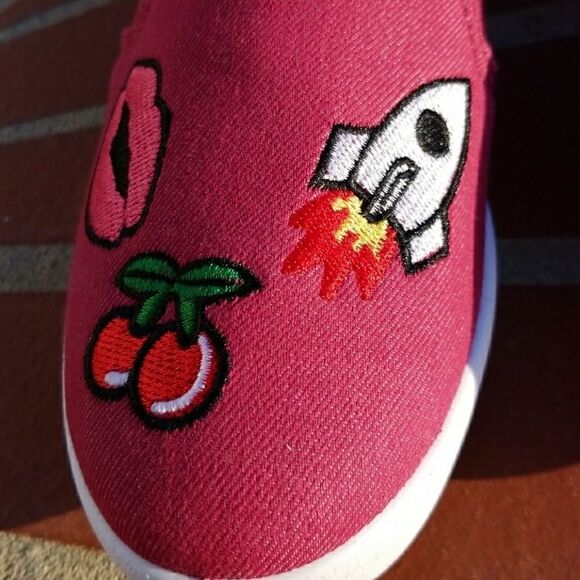 Pink casual canvas embroidered slip on shoes - Picture 3 of 8